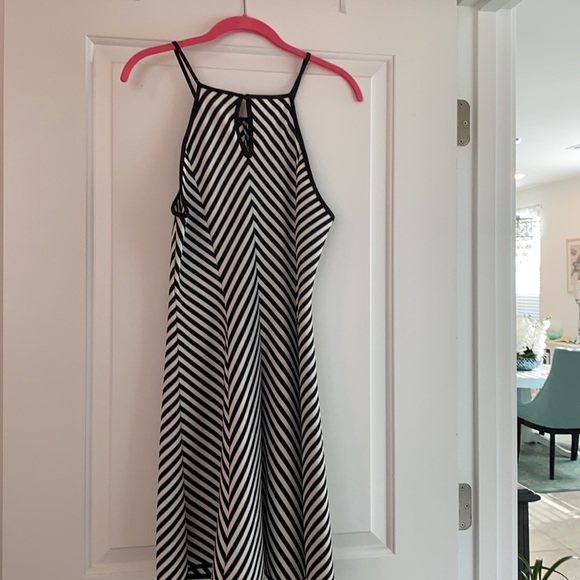 Black and White Striped Dress - Picture 2 of 3